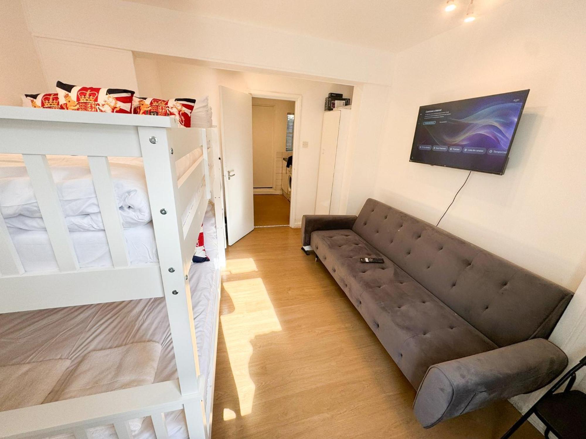 Clapham Apartament